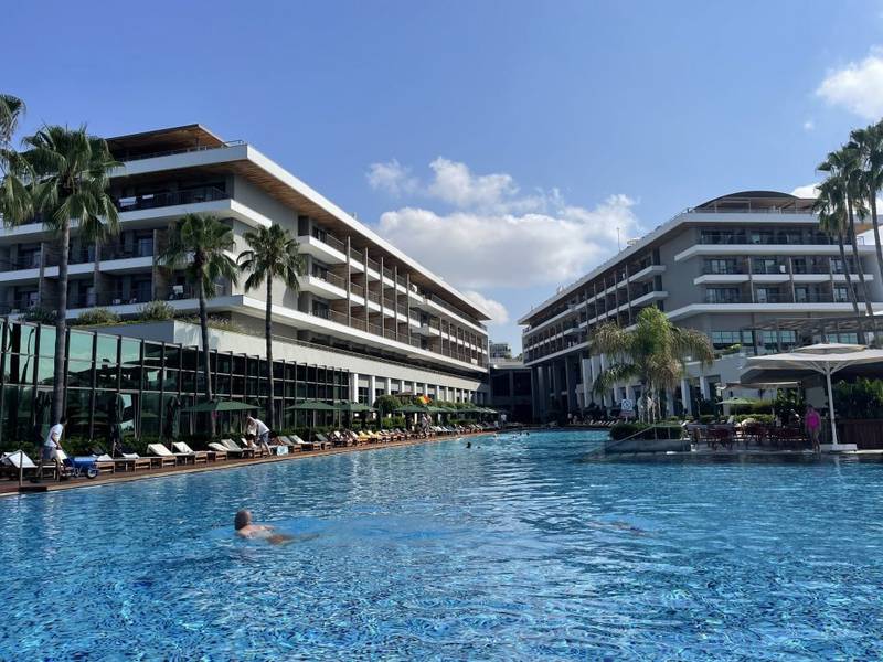 Acanthus and Cennet Barut Collection